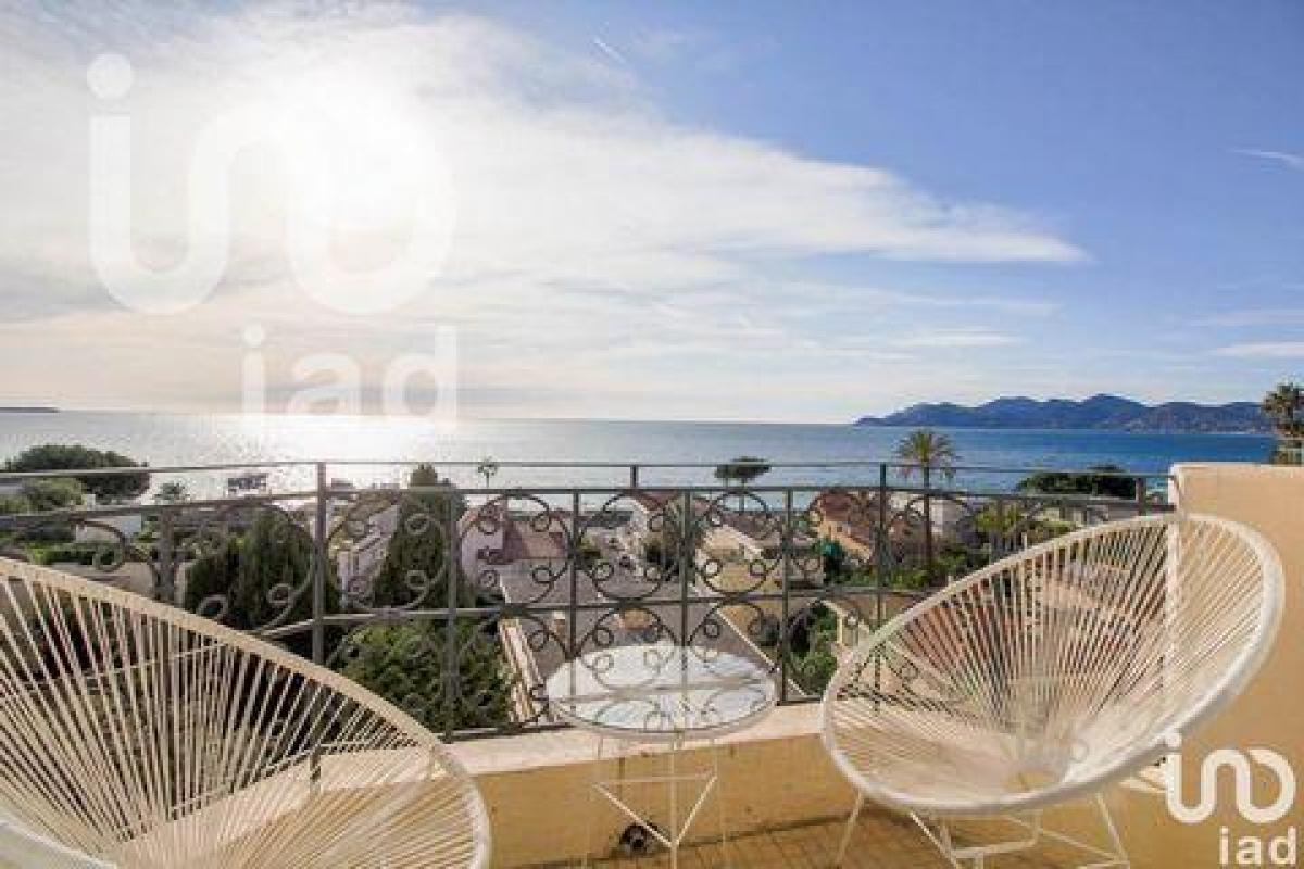 3 bedrooms Condo in Cannes, France No. 3313