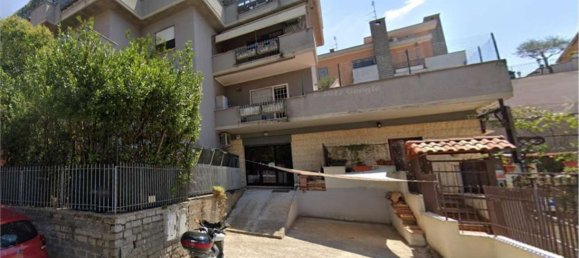 4 rooms Apartment in Rome, Italy No. 201472 32