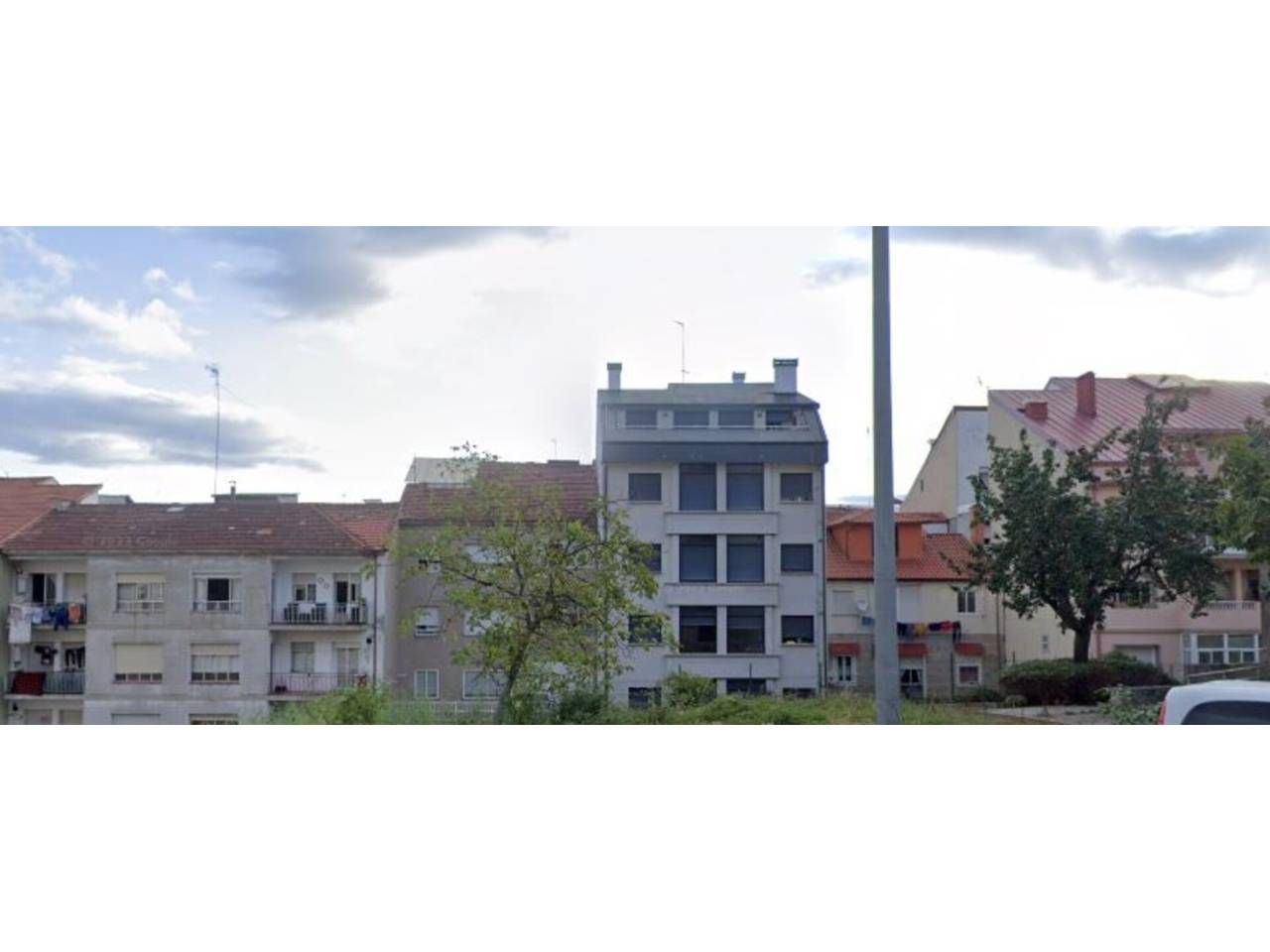 3 bedrooms Apartment in Ourense, Spain No. 273752