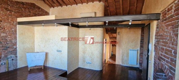 2 bedrooms Apartment in Lucca, Italy No. 15159 12