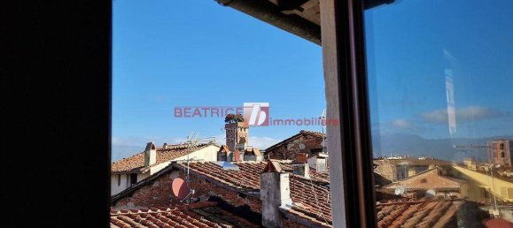 2 bedrooms Apartment in Lucca, Italy No. 15159 3