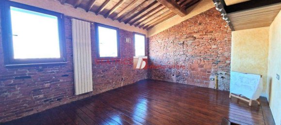 2 bedrooms Apartment in Lucca, Italy No. 15159 11