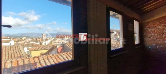 2 bedrooms Apartment in Lucca, Italy No. 15159 7