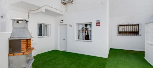 2 bedrooms Bungalow in Torrevieja, Spain No. 178465 3