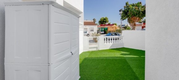 2 bedrooms Bungalow in Torrevieja, Spain No. 178465 4