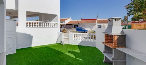 2 bedrooms Bungalow in Torrevieja, Spain No. 178465 2