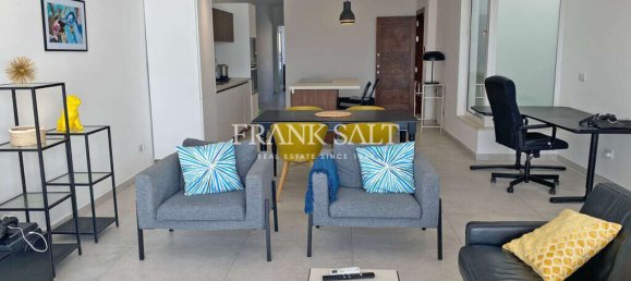 2 bedrooms Penthouse in Sliema, Malta No. 9578 3