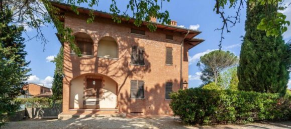 5 bedrooms Villa in Montepulciano, Italy No. 55633 2