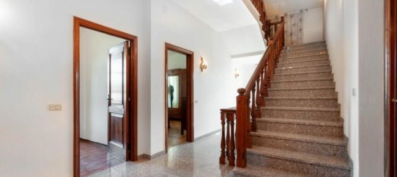 5 bedrooms Villa in Montepulciano, Italy No. 55633 15