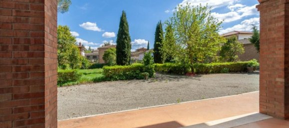 5 bedrooms Villa in Montepulciano, Italy No. 55633 9