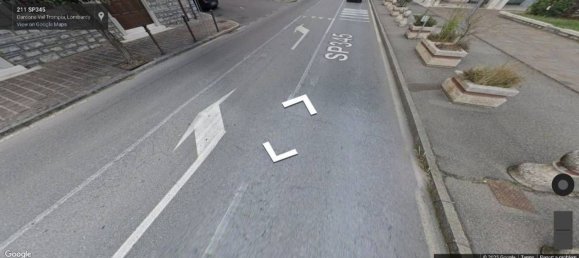 Oficina en Gardone Val Trompia, Italy 175 m² No. 370585 2