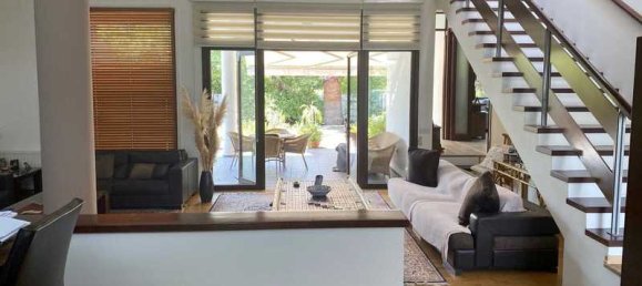 4 bedrooms Commercial property in Strovolos, Cyprus No. 17867 2