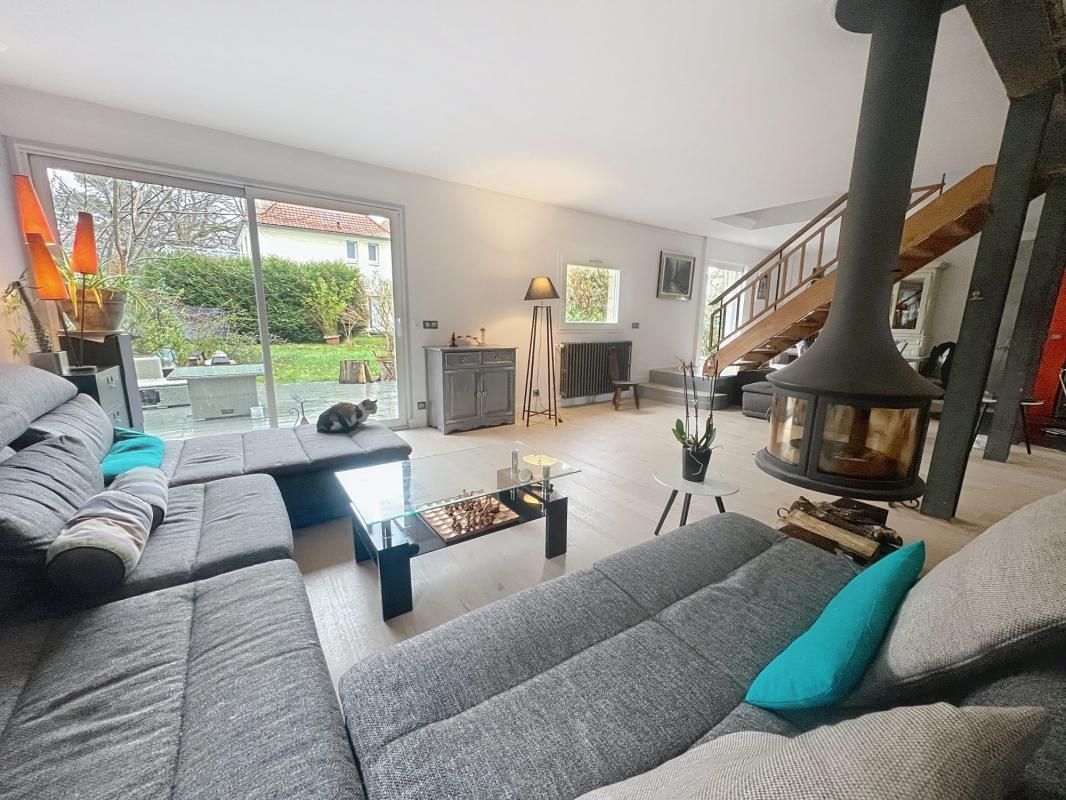 5 Schlafzimmer Haus in La Celle-Saint-Cloud, France, Nr. 144842