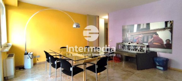 4 rooms Office in Brescia, Italy No. 174591 2