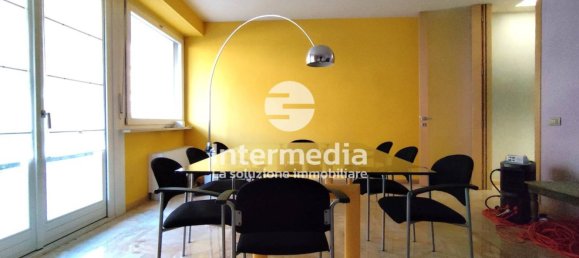 4 rooms Office in Brescia, Italy No. 174591 6