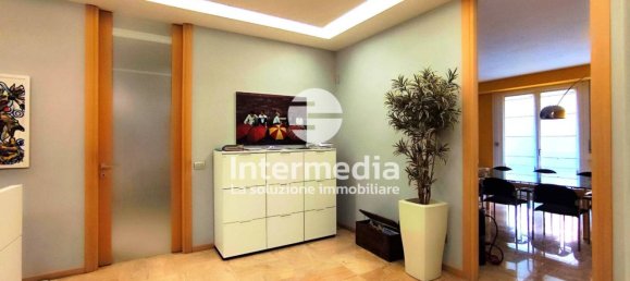 4 rooms Office in Brescia, Italy No. 174591 9