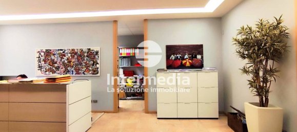 4 rooms Office in Brescia, Italy No. 174591 28