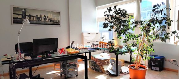4 rooms Office in Brescia, Italy No. 174591 27