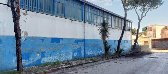 2 rooms Warehouse in Naples, Italy No. 12492 8