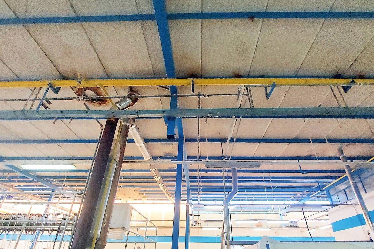 2 rooms Warehouse in Naples, Italy No. 12492