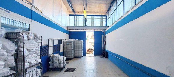 2 rooms Warehouse in Naples, Italy No. 12492 14