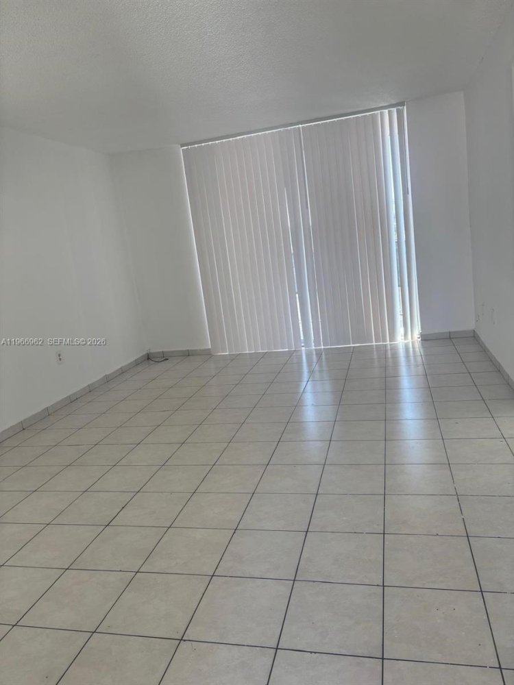 2 bedrooms Commercial property for rent in Miami, Miami-Dade, Florida, USA № 614393