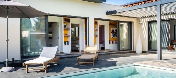 4 bedrooms Villa in Claira, France No. 202957 3