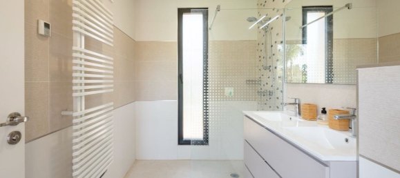 4 bedrooms Villa in Claira, France No. 202957 13