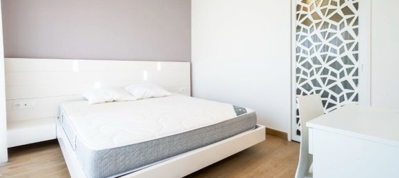 4 bedrooms Villa in Claira, France No. 202957 9