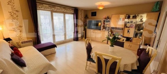 Casa de 3 dormitorios en Sevran, France No. 357084 3