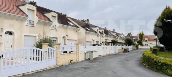 Casa de 3 dormitorios en Sevran, France No. 357084 16