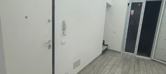 2 rooms Apartment in Palermo, Italy No. 144198 3