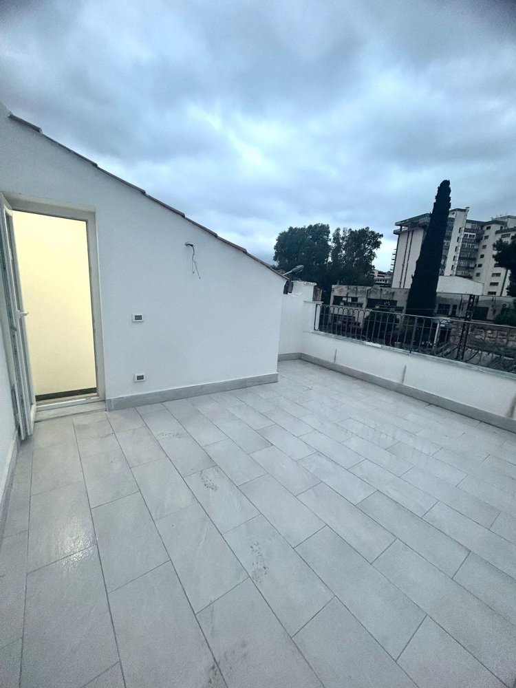 2 rooms Apartment in Palermo, Italy No. 144198