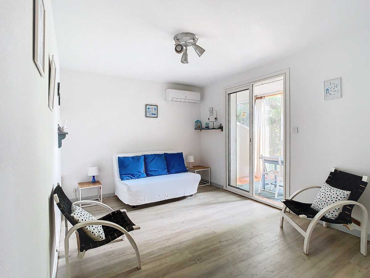 Studio in La Londe-les-Maures, France No. 207377