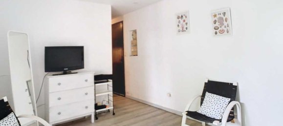 Studio in La Londe-les-Maures, France No. 207377 2