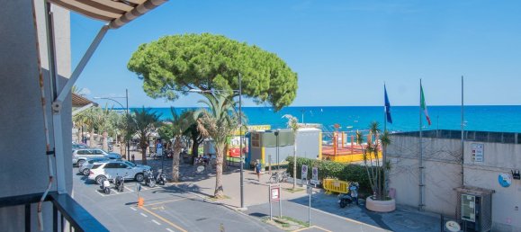 4 rooms Apartment in Pietra Ligure, Italy No. 67829 2
