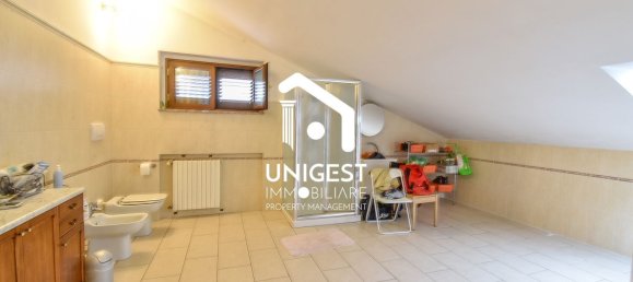 14 Schlafzimmer Villa in Orbassano, Italy, Nr. 71873 18