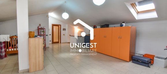 14 Schlafzimmer Villa in Orbassano, Italy, Nr. 71873 16