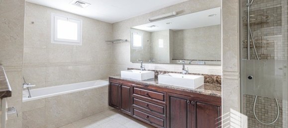 4 bedrooms Villa in Meadows, UAE No. 6914 13