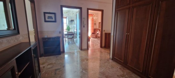 Квартира с 4 спальнями в Изерния, Италия № 352986 4