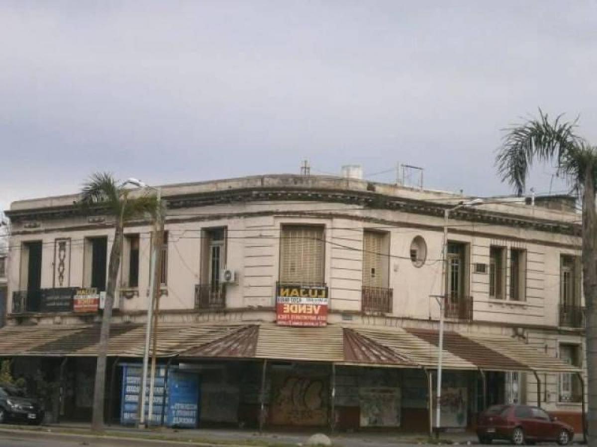 Gebäude in Avellaneda, Argentina 590m², Nr. 104932