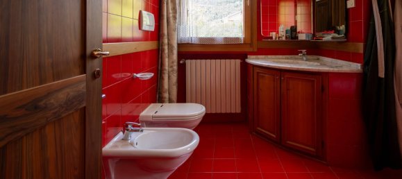 Вилла с 4 спальнями в Чизон Ди Вальмарино, Италия № 323260 12