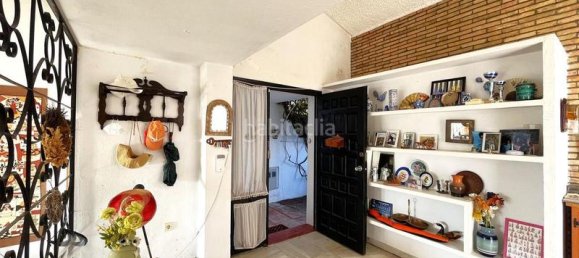 5 bedrooms Villa in Estepona, Spain No. 79957 11