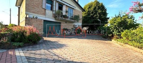 7 rooms House in Padua, Italy No. 215788 2