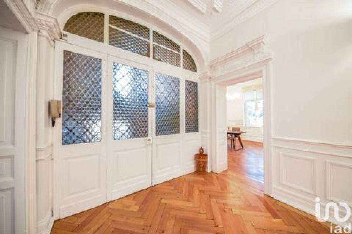 4 bedrooms Condo in Metz, France No. 4062