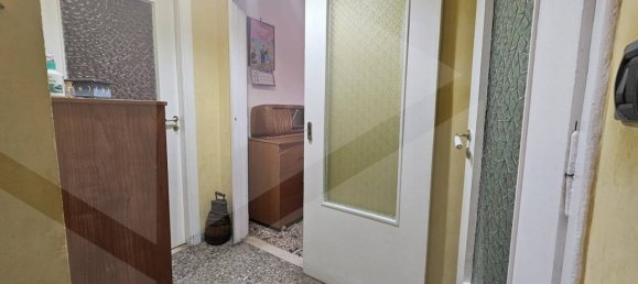 3 rooms Apartment in Pozzuoli, Italy No. 34497 5