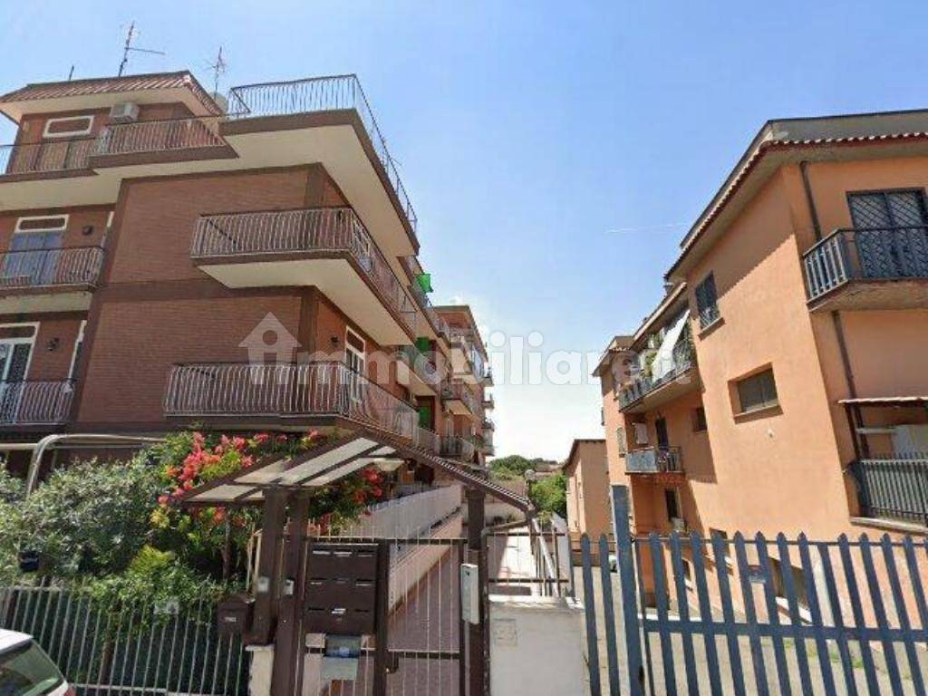 4 bedrooms Apartment in Rome, Italy No. 11817