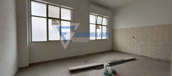  عقار تجاري في Syracuse, Italy 300متر مربع رقم 290728 3