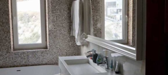 5 Schlafzimmer Gewerbliche Immobilie in Agios Tychonas, Cyprus, Nr. 18819 14