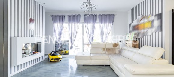 5 bedrooms Villa in Rocca Priora, Italy No. 286083 2